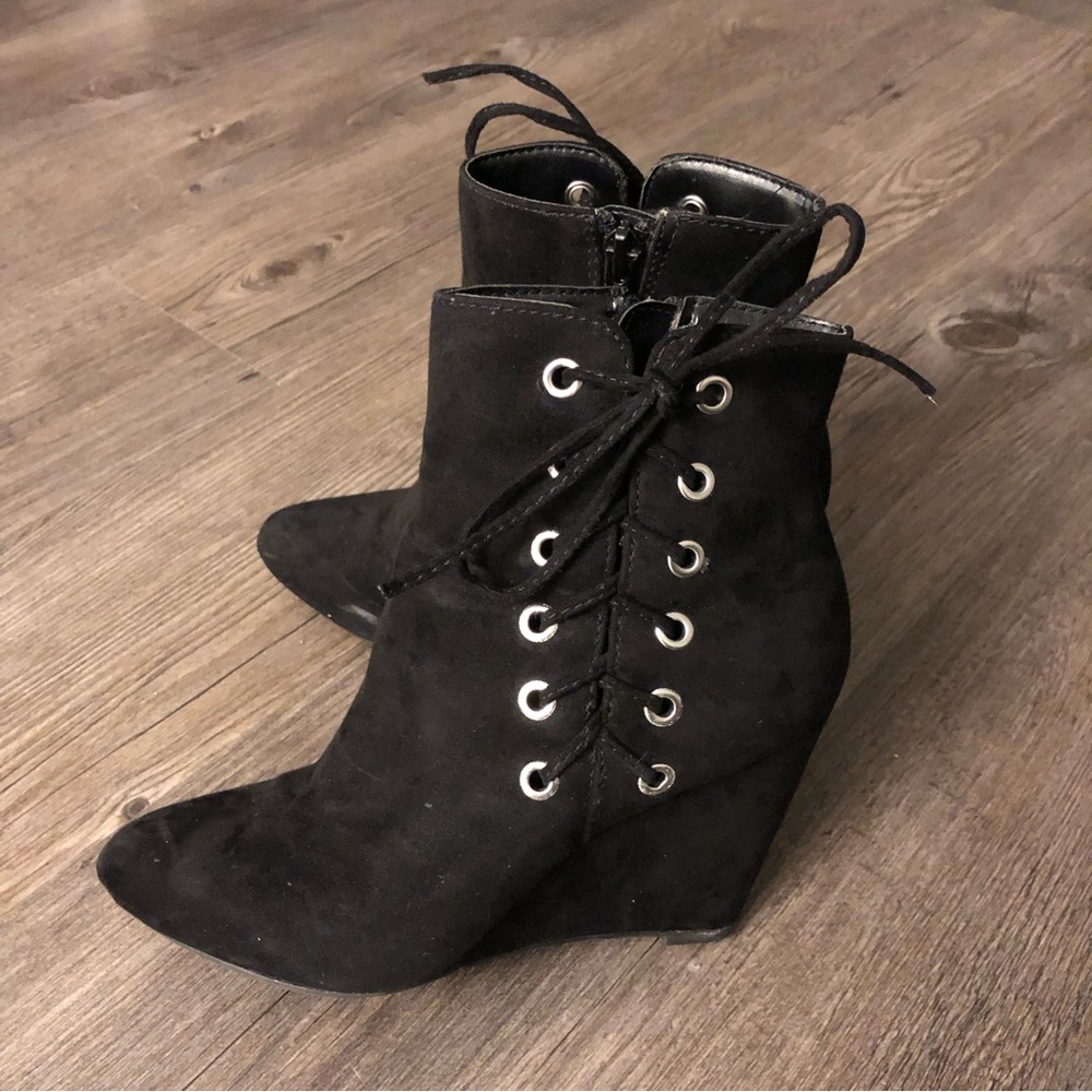 Forever 21 Lace-up Velvet Booties